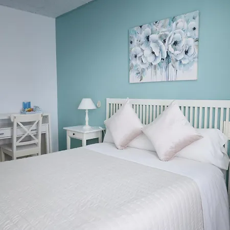 Kaia Guest house 2*